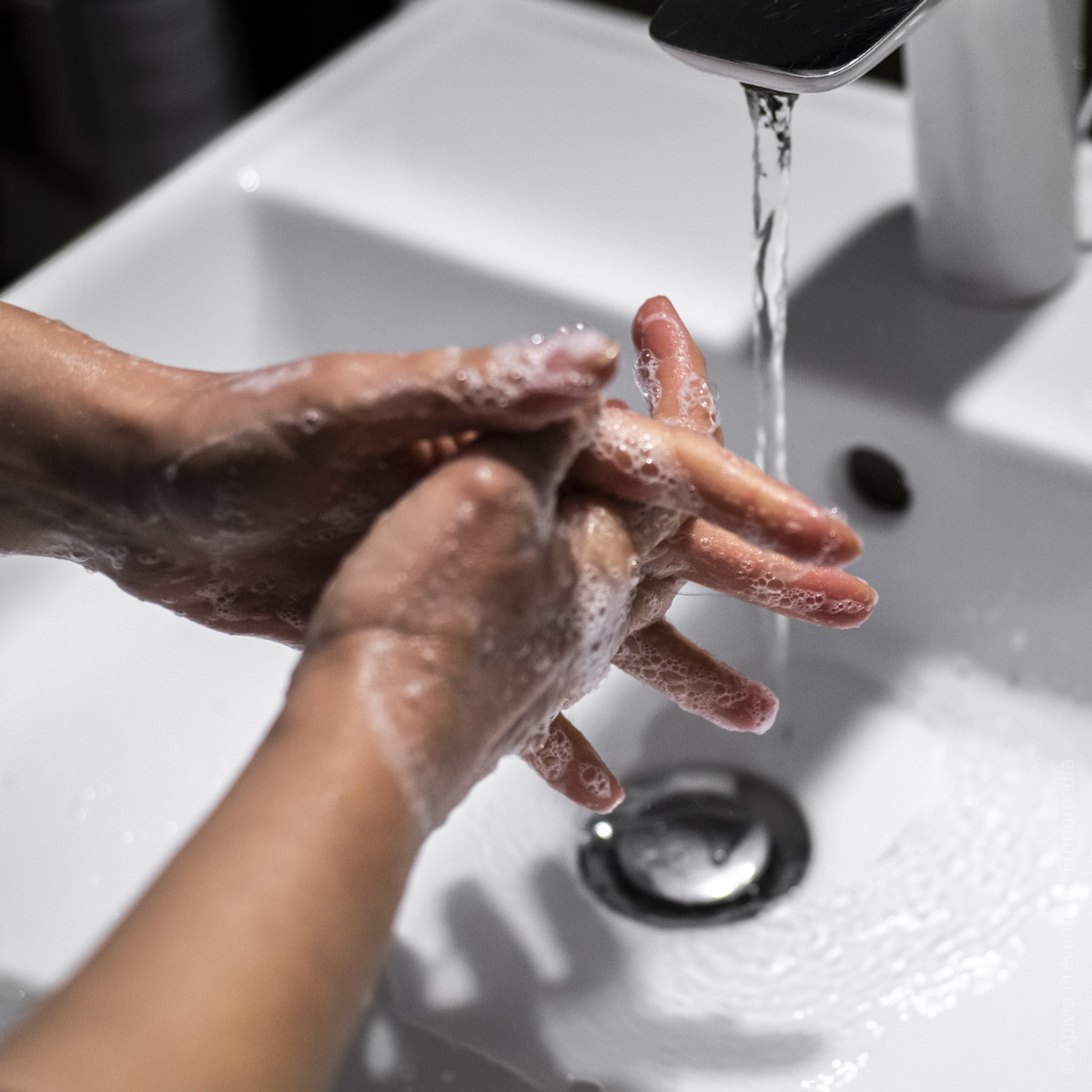 Savons et Coronavirus : pourquoi, lesquels, et comment se laver les mains